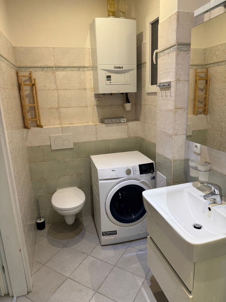 Pronájem bytu 2+1 78 m², Ruská, Praha, Praha Pronájem bytu 2+1 78 m², Ruská, Praha, Praha