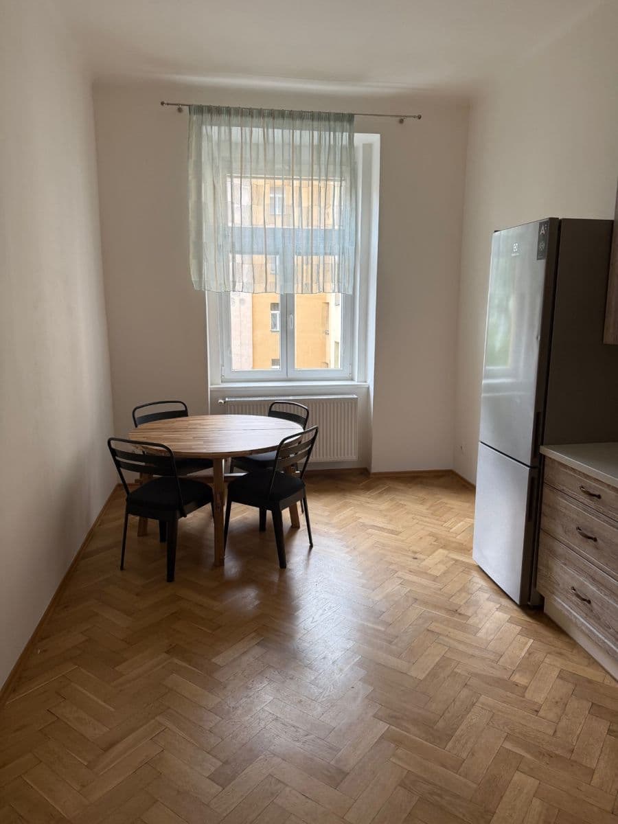Pronájem bytu 2+1 78 m², Ruská, Praha, Praha Pronájem bytu 2+1 78 m², Ruská, Praha, Praha