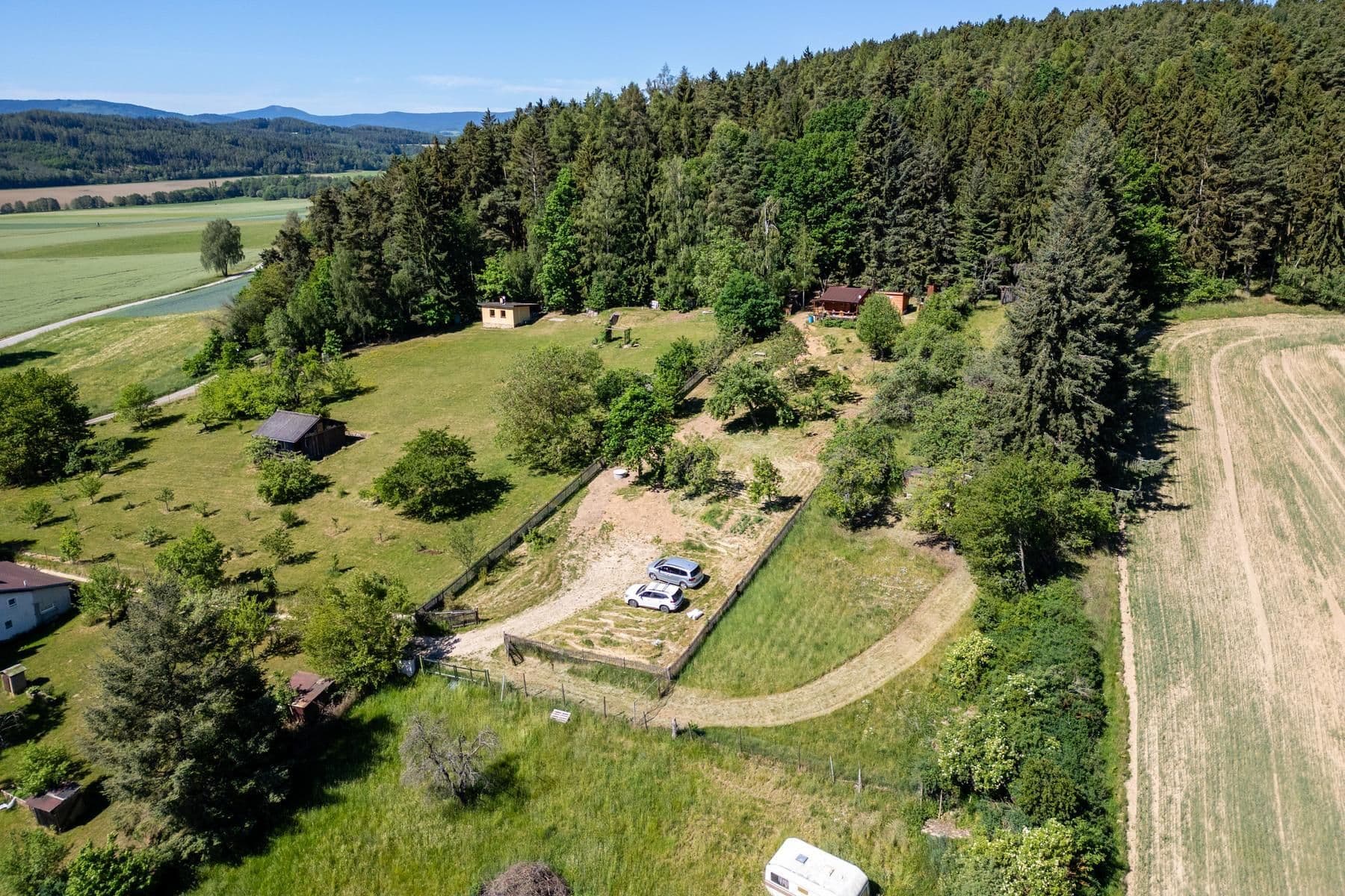 Prodej chaty, chalupy 50 m², pozemek 2.198 m², Strunkovice nad Blanicí, Jihočeský kraj Prodej chaty, chalupy 50 m², pozemek 2.198 m², Strunkovice nad Blanicí, Jihočeský kraj