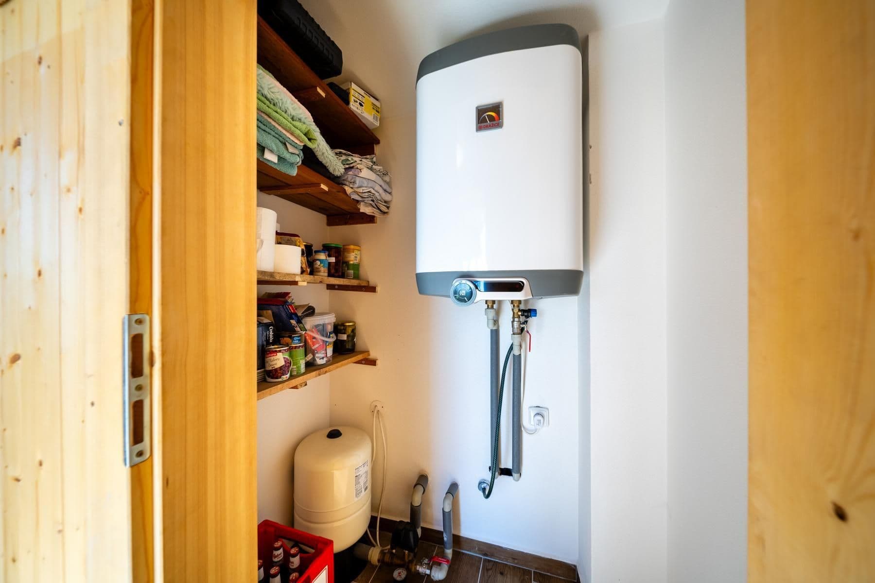 Prodej chaty, chalupy 50 m², pozemek 2.198 m², Strunkovice nad Blanicí, Jihočeský kraj Prodej chaty, chalupy 50 m², pozemek 2.198 m², Strunkovice nad Blanicí, Jihočeský kraj