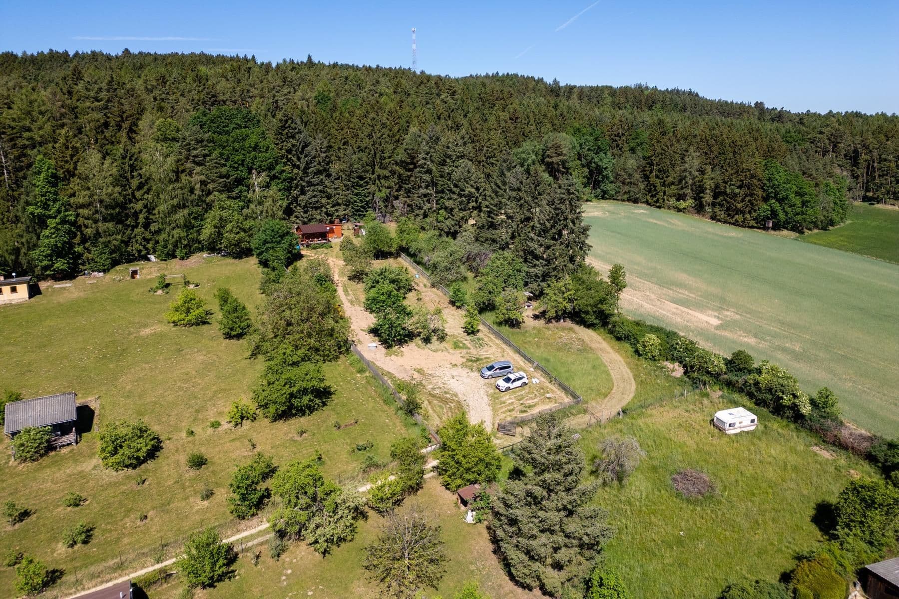 Prodej chaty, chalupy 50 m², pozemek 2.198 m², Strunkovice nad Blanicí, Jihočeský kraj Prodej chaty, chalupy 50 m², pozemek 2.198 m², Strunkovice nad Blanicí, Jihočeský kraj