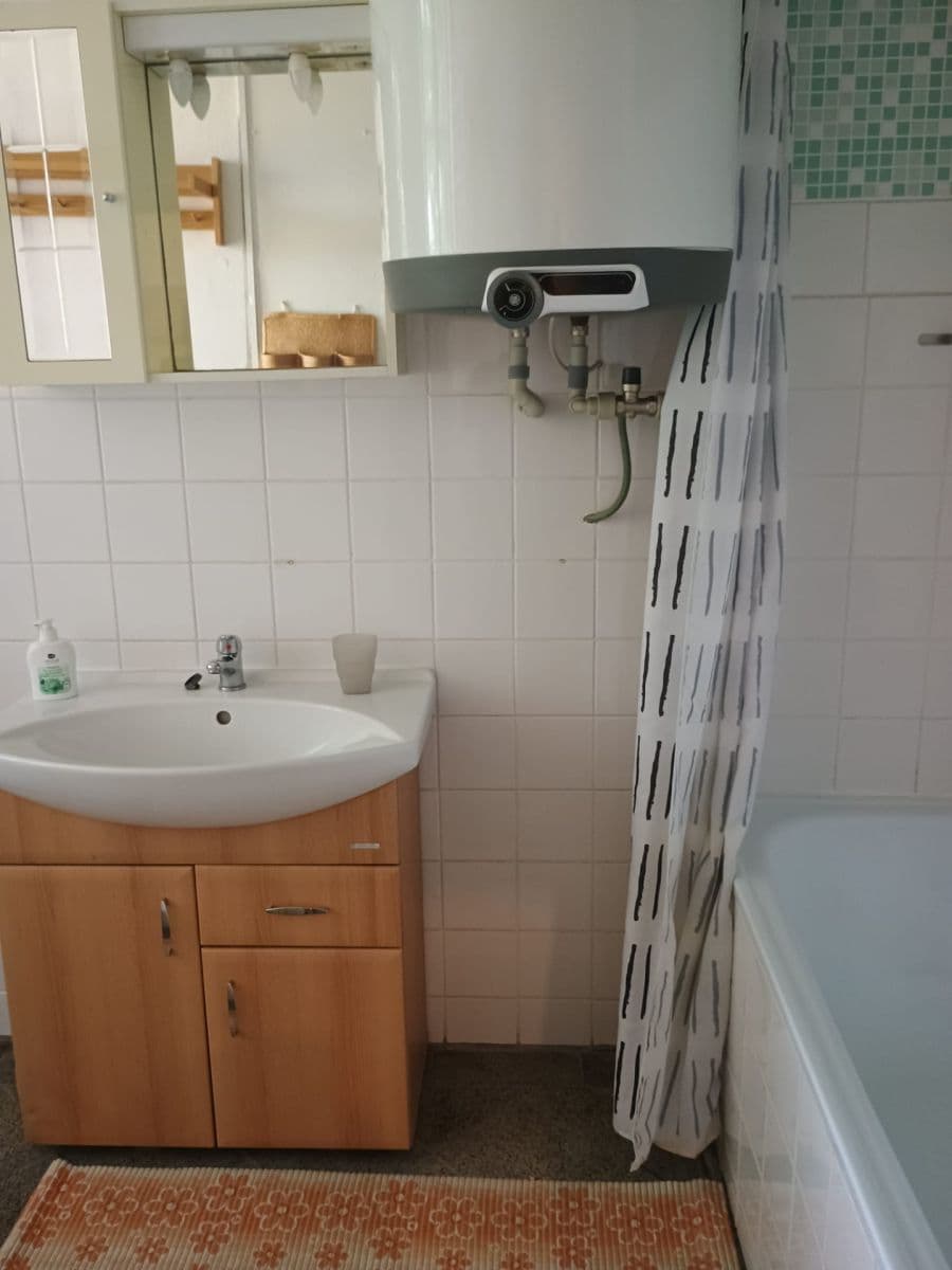 Pronájem bytu 1+1 45 m², U Nemocnice, Ústí nad Labem, Ústecký kraj Pronájem bytu 1+1 45 m², U Nemocnice, Ústí nad Labem, Ústecký kraj