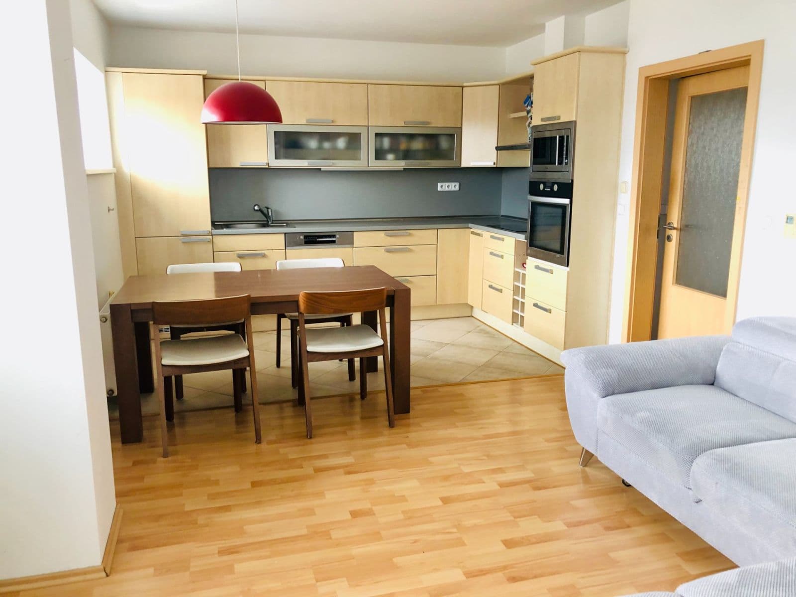 Pronájem bytu 3+kk 80 m², Přemyslovská, Roztoky, Středočeský kraj Pronájem bytu 3+kk 80 m², Přemyslovská, Roztoky, Středočeský kraj