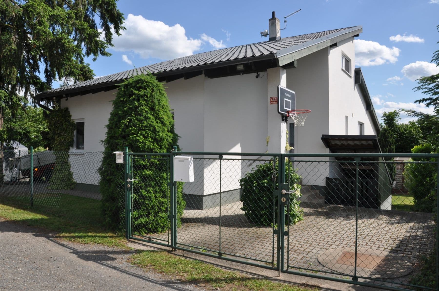 Prodej domu 181 m², pozemek 396 m², V Zahrádkách, Hradištko, Středočeský kraj Prodej domu 181 m², pozemek 396 m², V Zahrádkách, Hradištko, Středočeský kraj