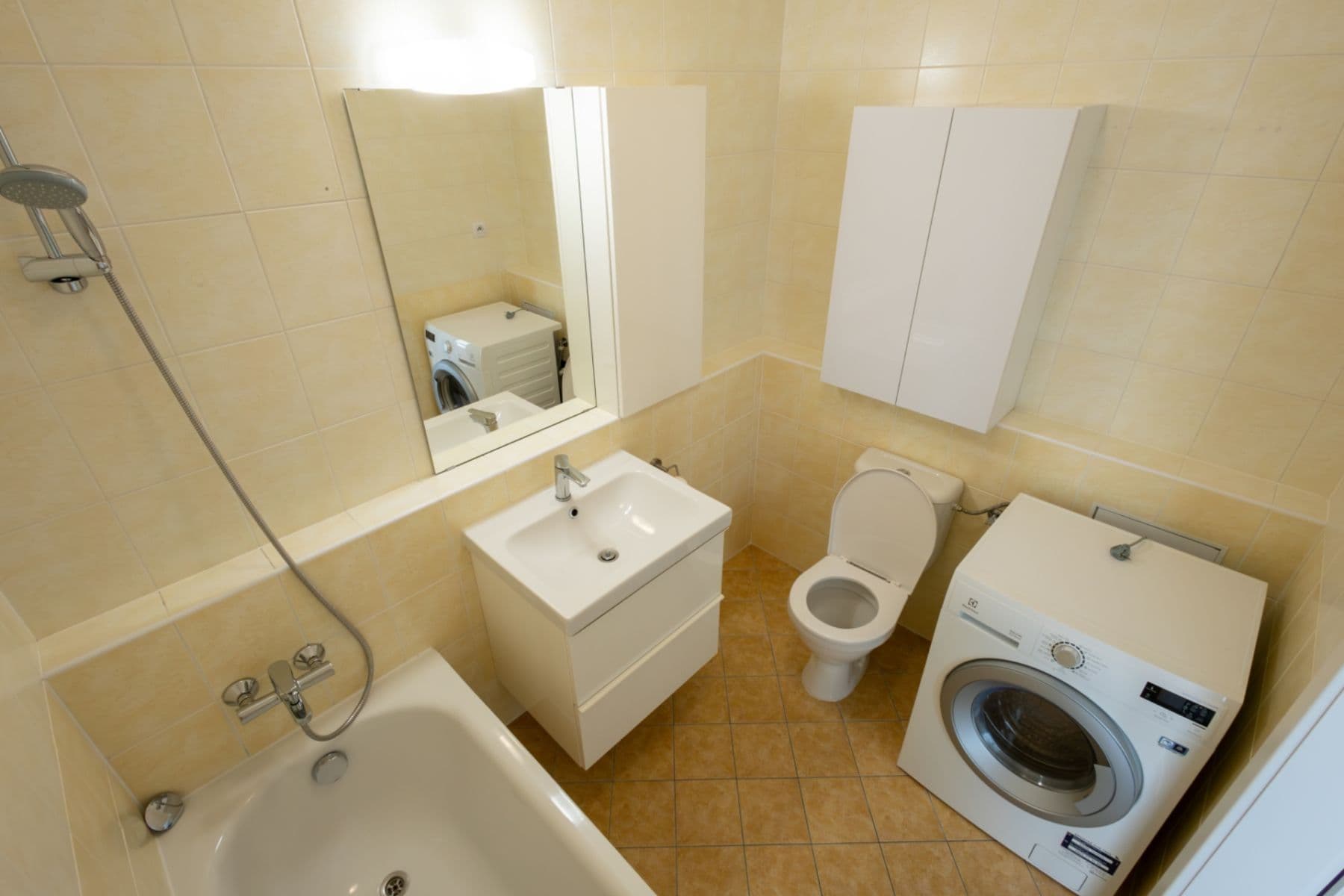 Pronájem bytu 2+kk 45 m², Pod Harfou, Praha, Praha Pronájem bytu 2+kk 45 m², Pod Harfou, Praha, Praha