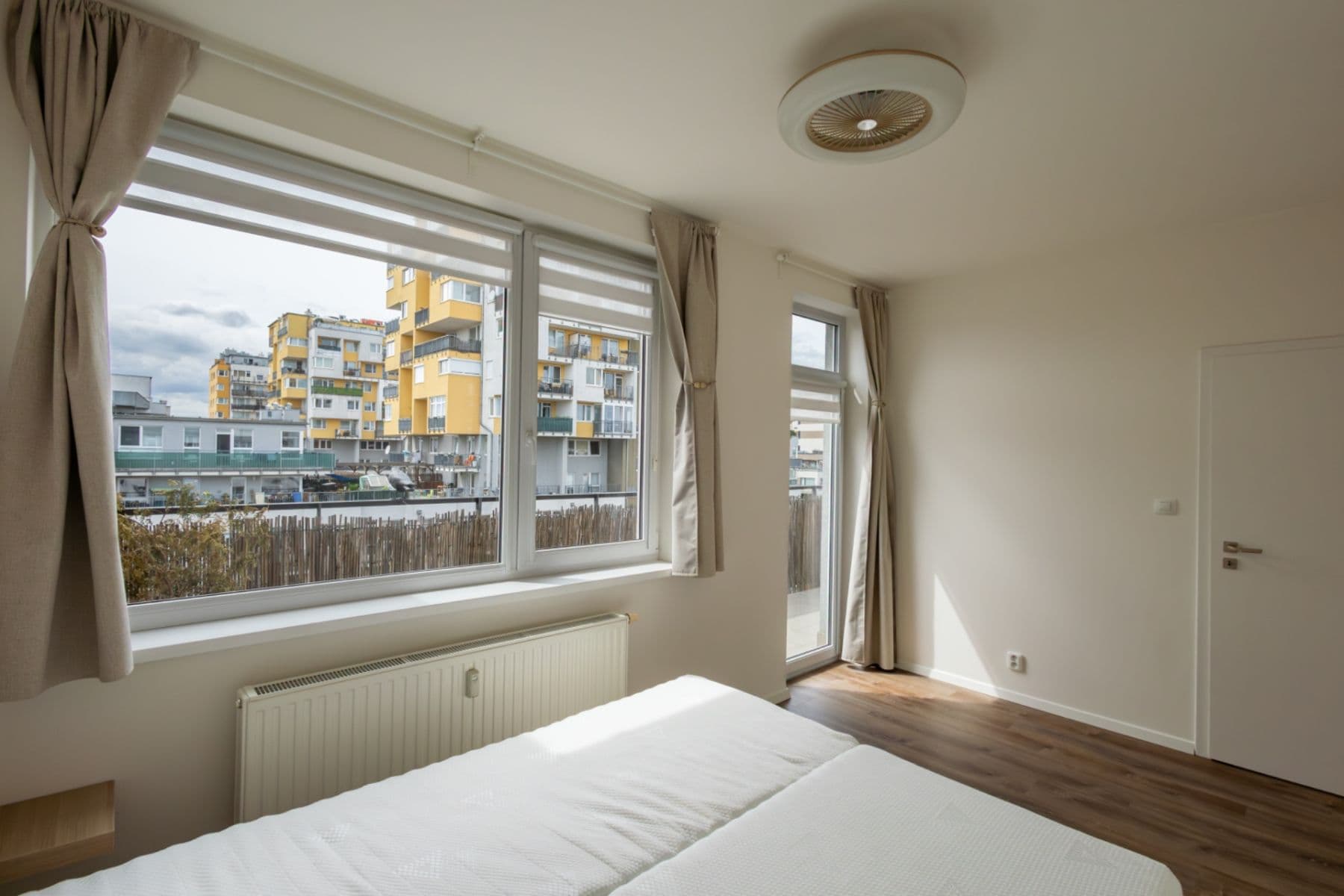 Pronájem bytu 2+kk 45 m², Pod Harfou, Praha, Praha Pronájem bytu 2+kk 45 m², Pod Harfou, Praha, Praha