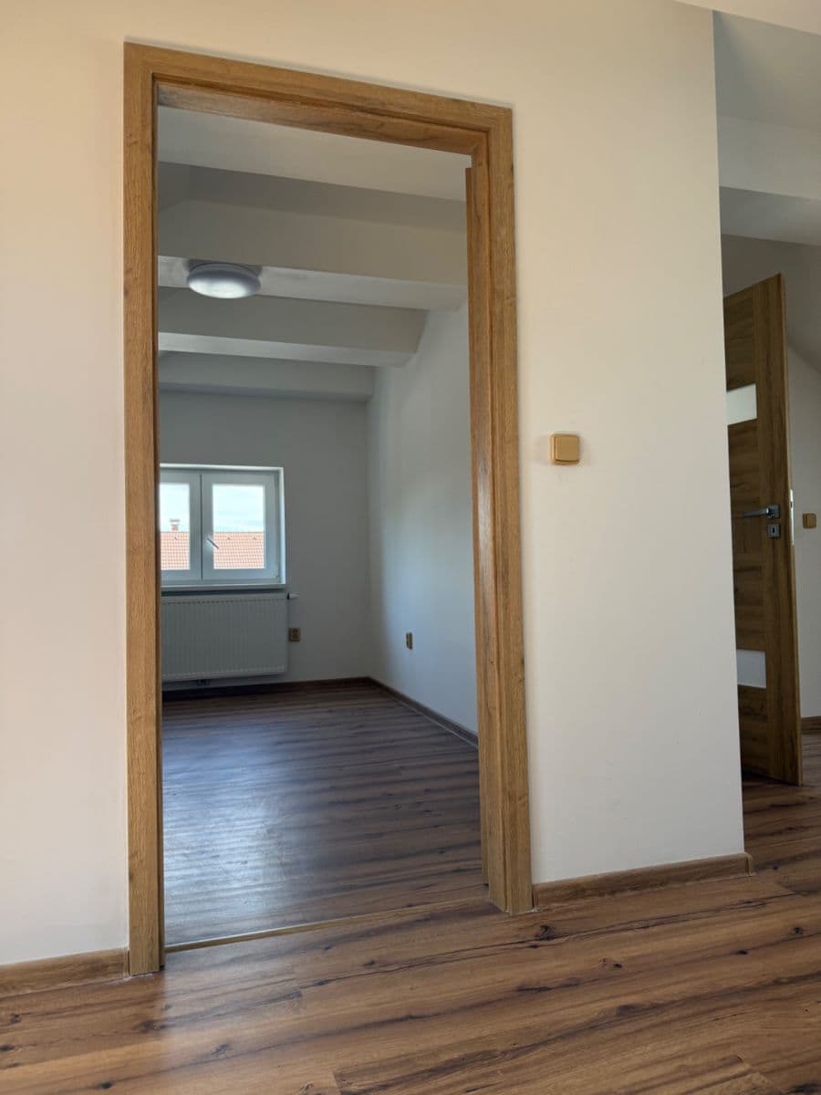 Pronájem bytu 2+1 45 m², Zadní, Praha, Praha Pronájem bytu 2+1 45 m², Zadní, Praha, Praha