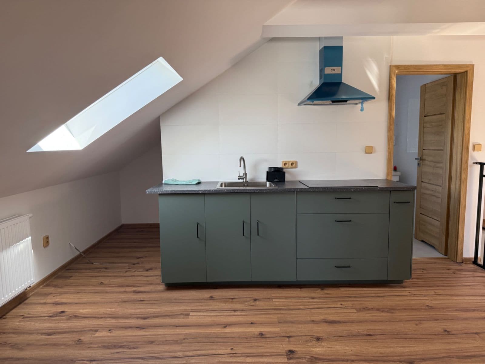 Pronájem bytu 2+1 45 m², Zadní, Praha, Praha Pronájem bytu 2+1 45 m², Zadní, Praha, Praha