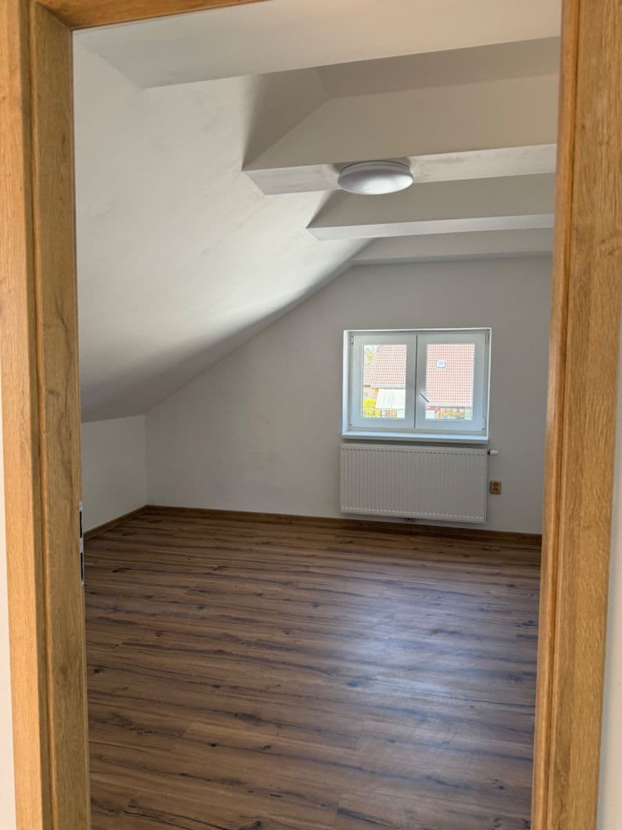 Pronájem bytu 2+1 45 m², Zadní, Praha, Praha Pronájem bytu 2+1 45 m², Zadní, Praha, Praha