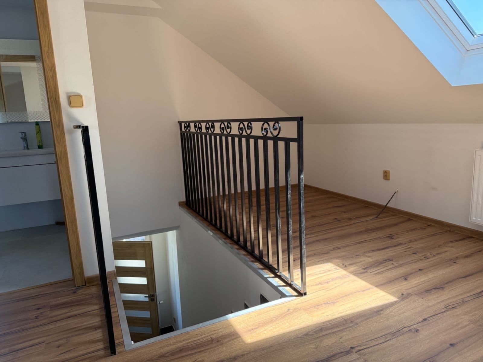 Pronájem bytu 2+1 45 m², Zadní, Praha, Praha Pronájem bytu 2+1 45 m², Zadní, Praha, Praha