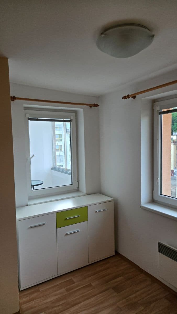 Pronájem bytu 1+1 42 m², Vrchlického, Praha, Praha Pronájem bytu 1+1 42 m², Vrchlického, Praha, Praha