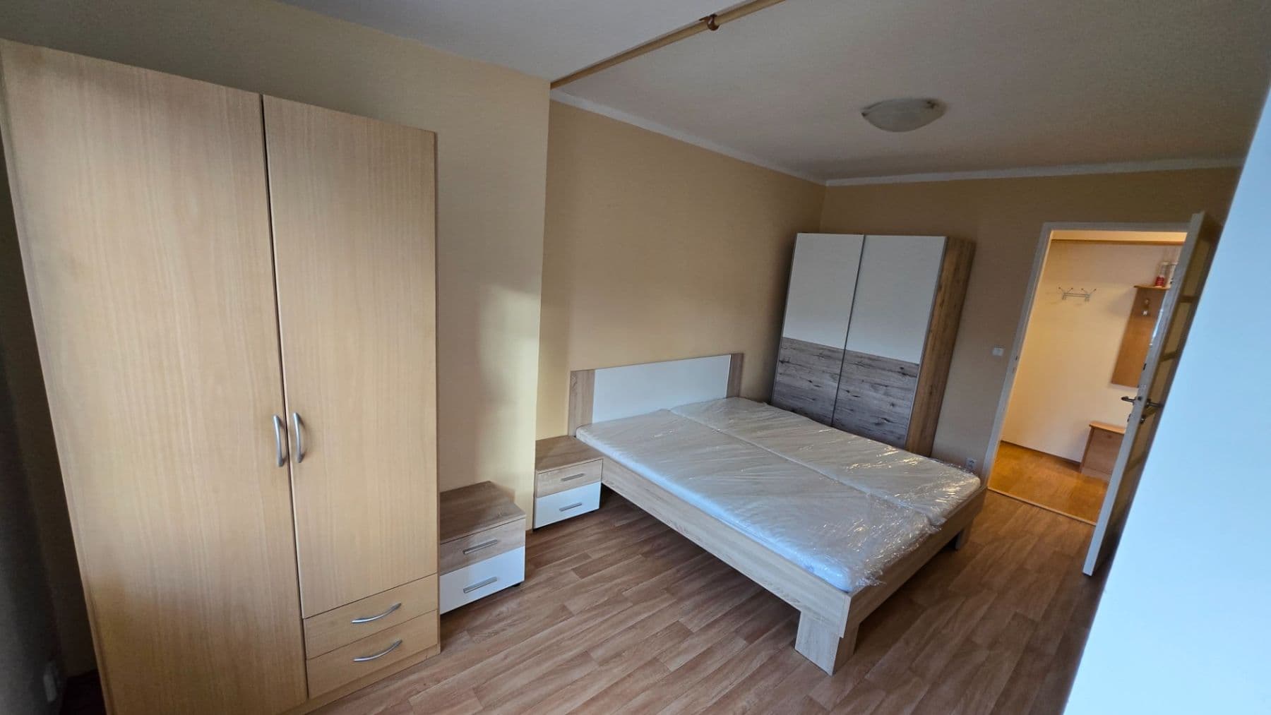 Pronájem bytu 1+1 42 m², Vrchlického, Praha, Praha Pronájem bytu 1+1 42 m², Vrchlického, Praha, Praha
