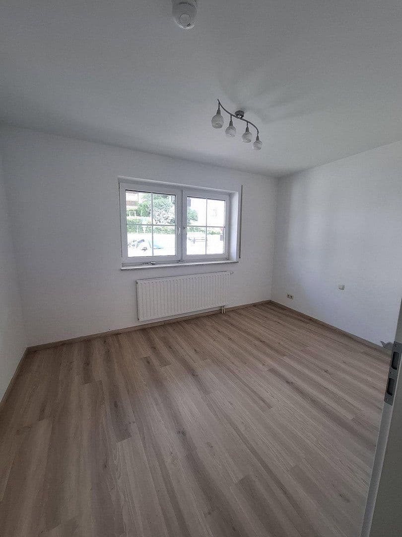 Pronájem bytu 2+1 40 m², Pfaffenhofen, Bavorsko Pronájem bytu 2+1 40 m², Pfaffenhofen, Bavorsko