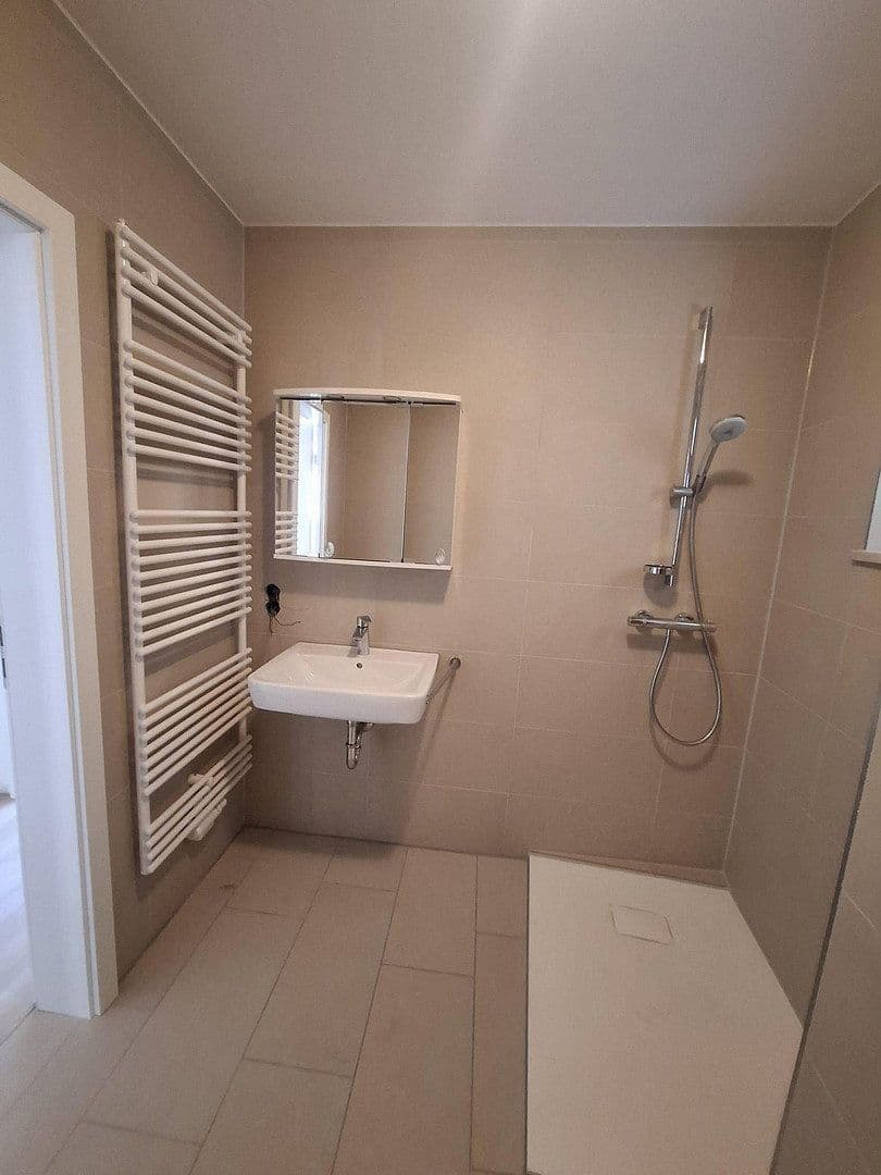 Pronájem bytu 2+1 40 m², Pfaffenhofen, Bavorsko Pronájem bytu 2+1 40 m², Pfaffenhofen, Bavorsko