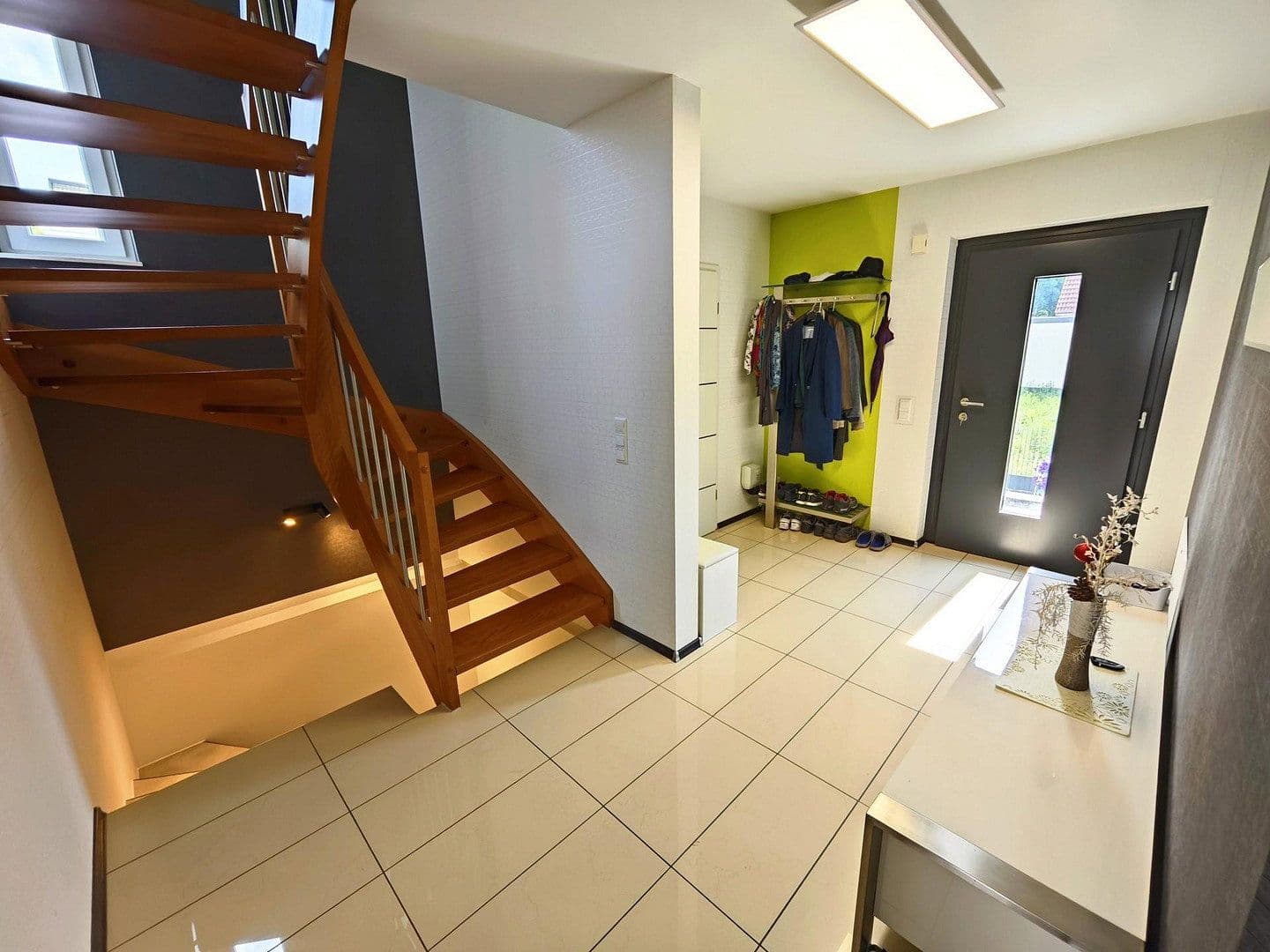 Prodej domu 120 m², pozemek 366 m², Rüsselsheim am Main, Hessen Prodej domu 120 m², pozemek 366 m², Rüsselsheim am Main, Hessen