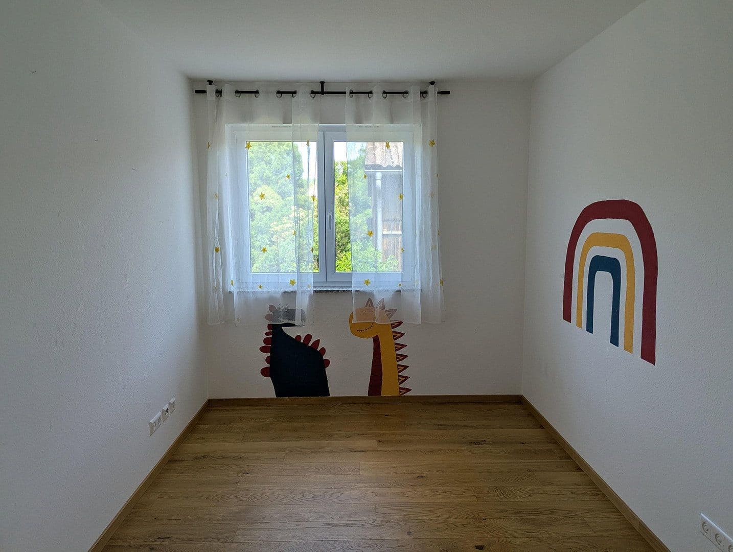 Pronájem bytu 4+1 108 m², Heimsheim, Bádensko-Württembersko Pronájem bytu 4+1 108 m², Heimsheim, Bádensko-Württembersko