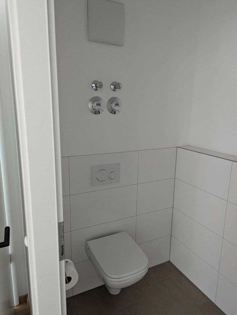 Pronájem bytu 4+1 108 m², Heimsheim, Bádensko-Württembersko Pronájem bytu 4+1 108 m², Heimsheim, Bádensko-Württembersko