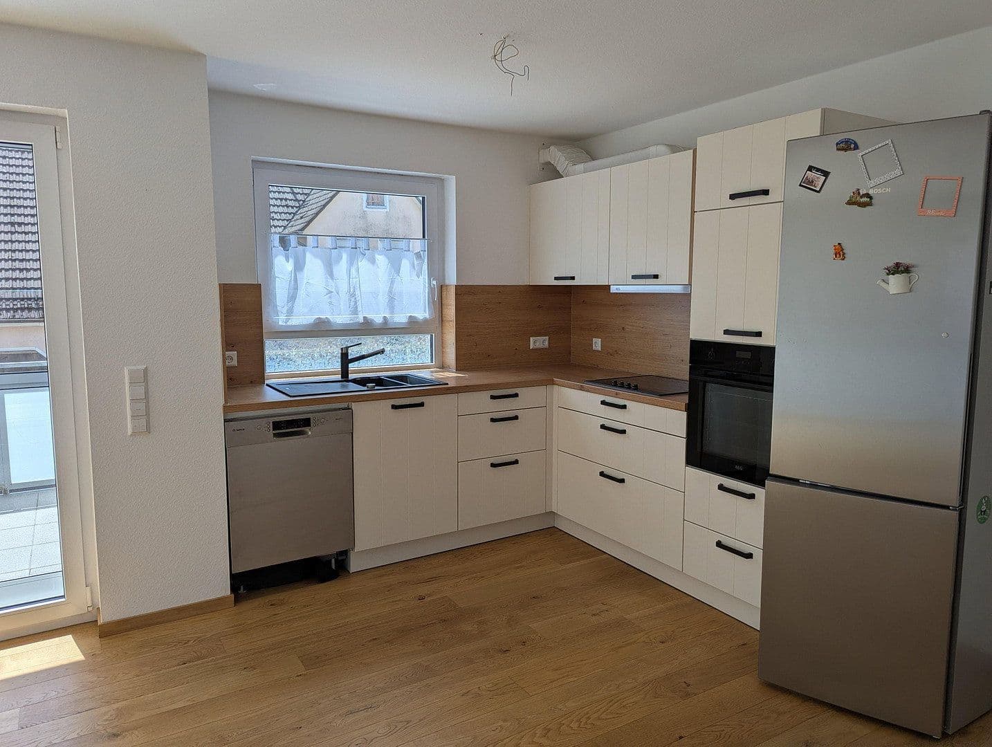 Pronájem bytu 4+1 108 m², Heimsheim, Bádensko-Württembersko Pronájem bytu 4+1 108 m², Heimsheim, Bádensko-Württembersko