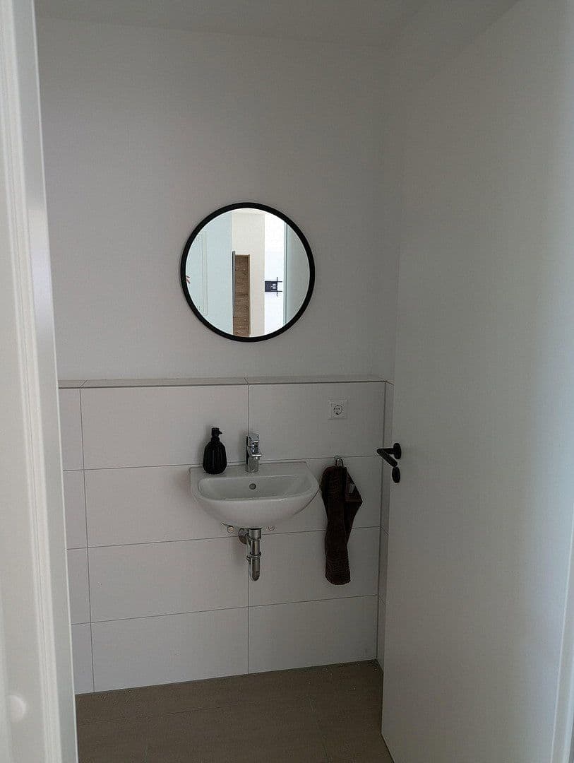 Pronájem bytu 4+1 108 m², Heimsheim, Bádensko-Württembersko Pronájem bytu 4+1 108 m², Heimsheim, Bádensko-Württembersko