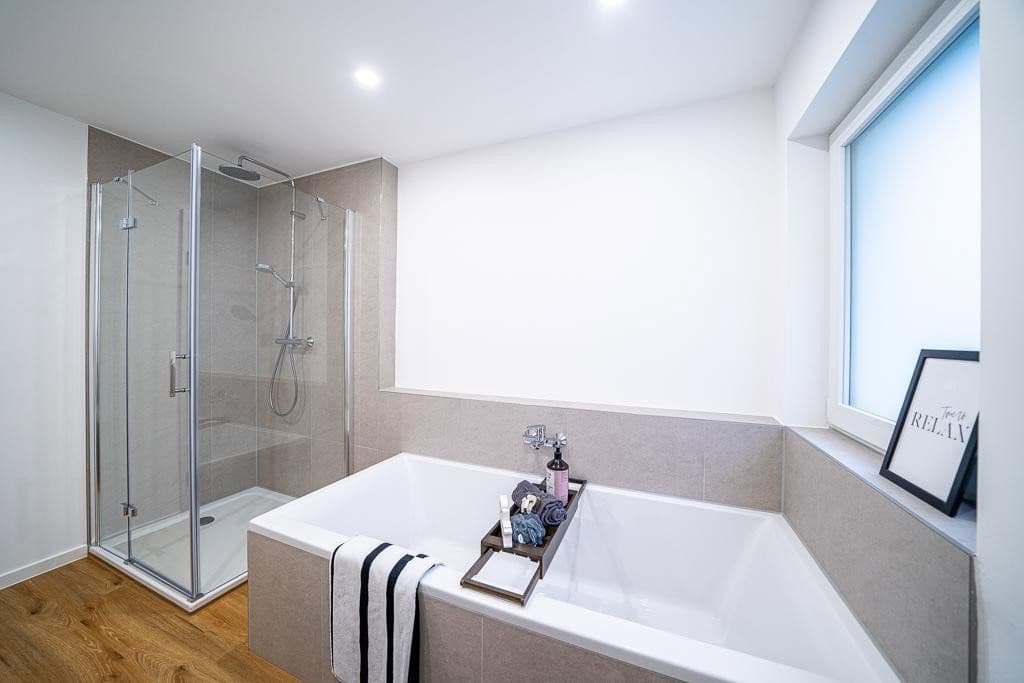 Prodej domu 197 m², pozemek 398 m², Freiberg am Neckar, Bádensko-Württembersko Prodej domu 197 m², pozemek 398 m², Freiberg am Neckar, Bádensko-Württembersko