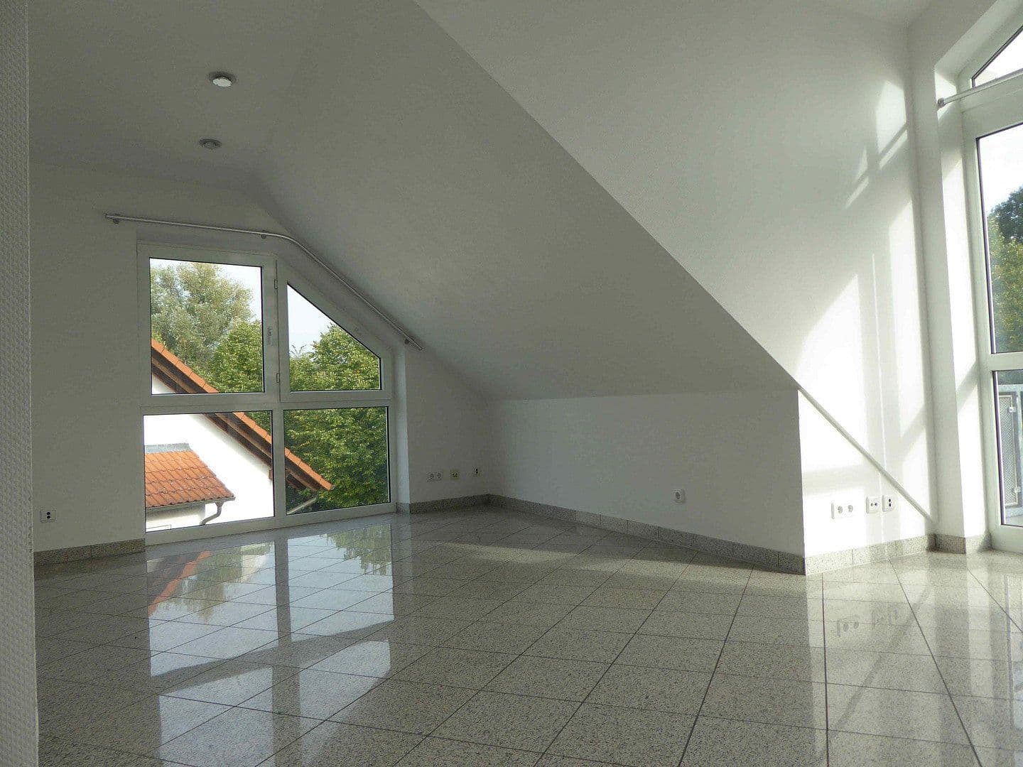 Prodej bytu 3+kk 90 m², Groß-Umstadt, Hessen Prodej bytu 3+kk 90 m², Groß-Umstadt, Hessen