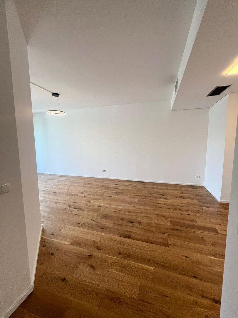 Prodej bytu 3+1 100 m², Dr. Berndl Str. 5, Memmingen, Bavorsko Prodej bytu 3+1 100 m², Dr. Berndl Str. 5, Memmingen, Bavorsko