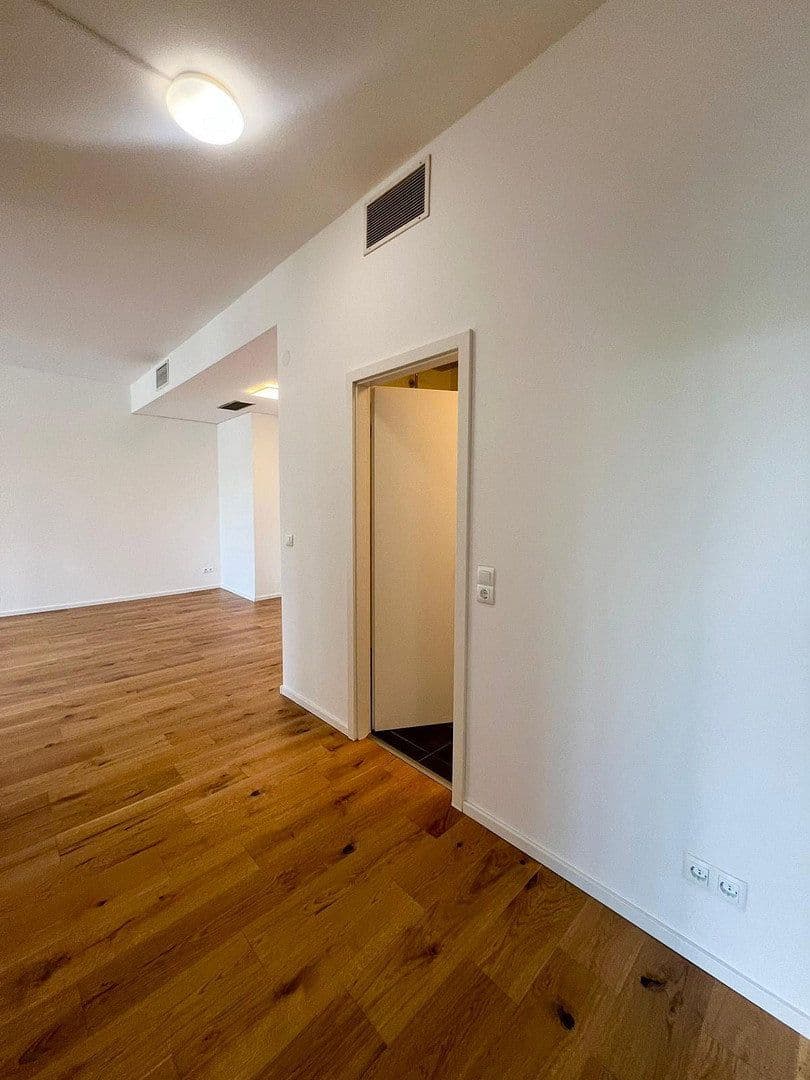 Prodej bytu 3+1 100 m², Dr. Berndl Str. 5, Memmingen, Bavorsko Prodej bytu 3+1 100 m², Dr. Berndl Str. 5, Memmingen, Bavorsko