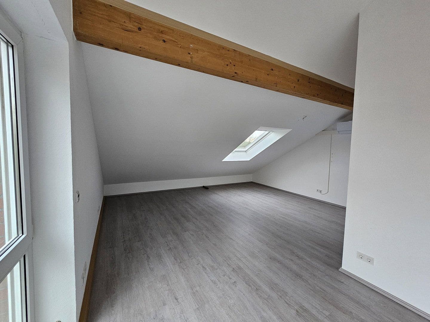 Prodej domu 138 m², pozemek 268 m², Langenfeld (Rheinland), Severní Porýní-Vestfálsko Prodej domu 138 m², pozemek 268 m², Langenfeld (Rheinland), Severní Porýní-Vestfálsko