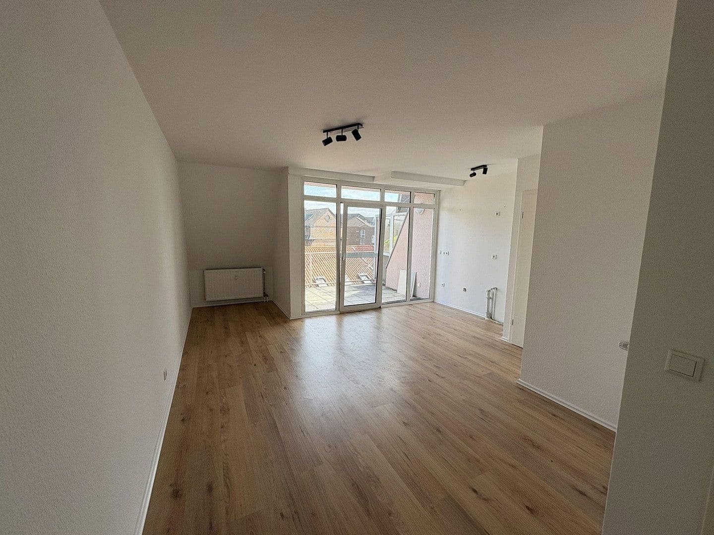 Pronájem bytu 1+1 31 m², Tönisvorst, Severní Porýní-Vestfálsko Pronájem bytu 1+1 31 m², Tönisvorst, Severní Porýní-Vestfálsko