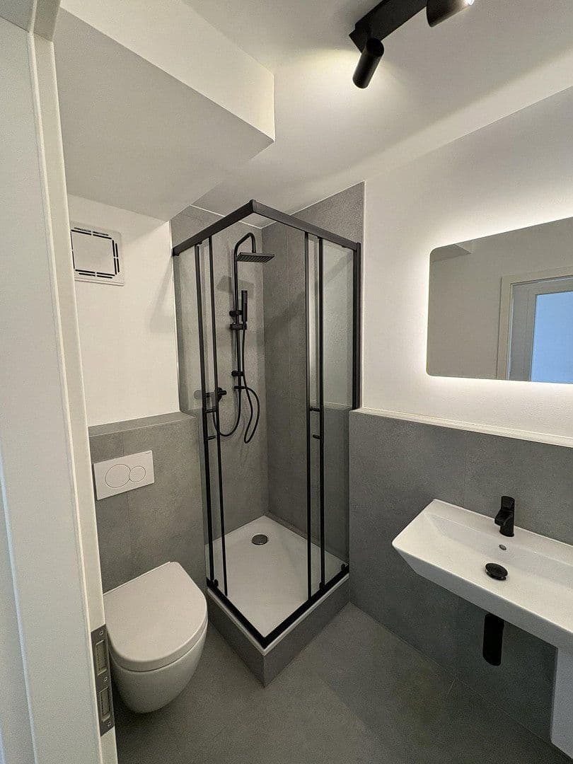 Pronájem bytu 1+1 31 m², Tönisvorst, Severní Porýní-Vestfálsko Pronájem bytu 1+1 31 m², Tönisvorst, Severní Porýní-Vestfálsko