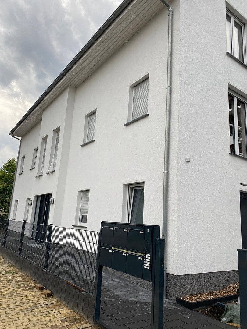 Pronájem bytu 3+1 99 m², Verbindungsweg 3, Velten, Braniborsko Pronájem bytu 3+1 99 m², Verbindungsweg 3, Velten, Braniborsko