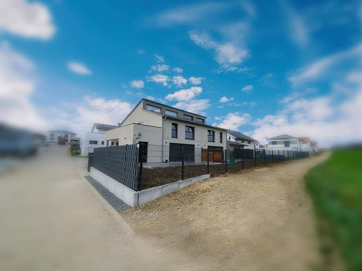 Pronájem domu 185 m², pozemek 236 m², Wasserfallweg 21, Amstetten, Bádensko-Württembersko Pronájem domu 185 m², pozemek 236 m², Wasserfallweg 21, Amstetten, Bádensko-Württembersko
