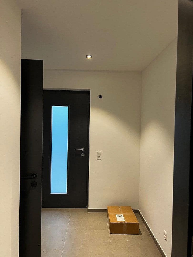 Pronájem domu 185 m², pozemek 236 m², Wasserfallweg 21, Amstetten, Bádensko-Württembersko Pronájem domu 185 m², pozemek 236 m², Wasserfallweg 21, Amstetten, Bádensko-Württembersko