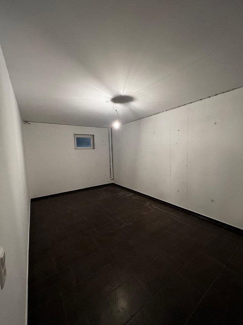 Pronájem domu 185 m², pozemek 236 m², Wasserfallweg 21, Amstetten, Bádensko-Württembersko Pronájem domu 185 m², pozemek 236 m², Wasserfallweg 21, Amstetten, Bádensko-Württembersko