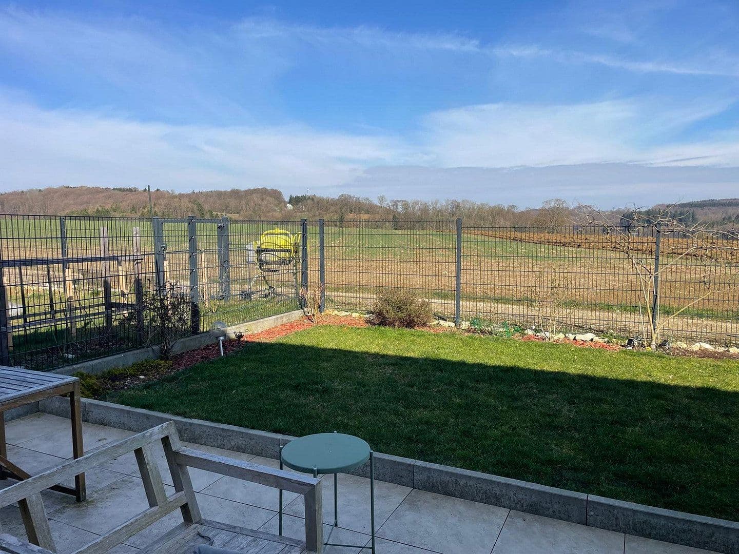 Pronájem domu 185 m², pozemek 236 m², Wasserfallweg 21, Amstetten, Bádensko-Württembersko Pronájem domu 185 m², pozemek 236 m², Wasserfallweg 21, Amstetten, Bádensko-Württembersko