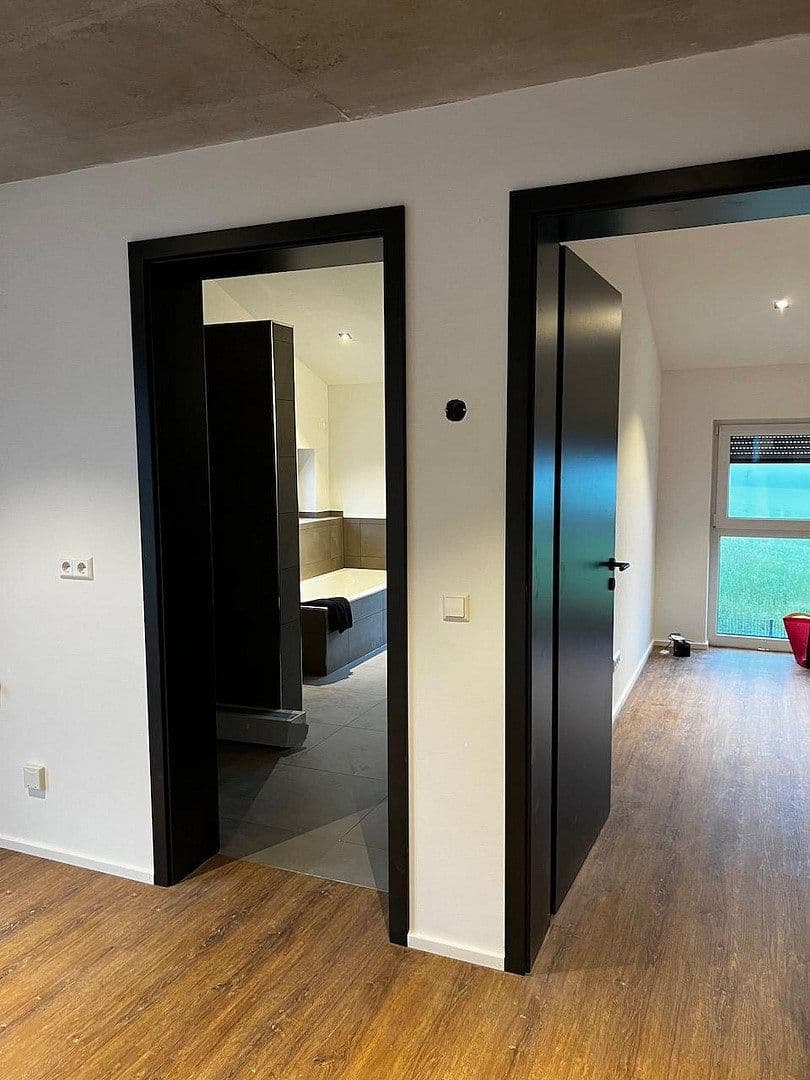 Pronájem domu 185 m², pozemek 236 m², Wasserfallweg 21, Amstetten, Bádensko-Württembersko Pronájem domu 185 m², pozemek 236 m², Wasserfallweg 21, Amstetten, Bádensko-Württembersko