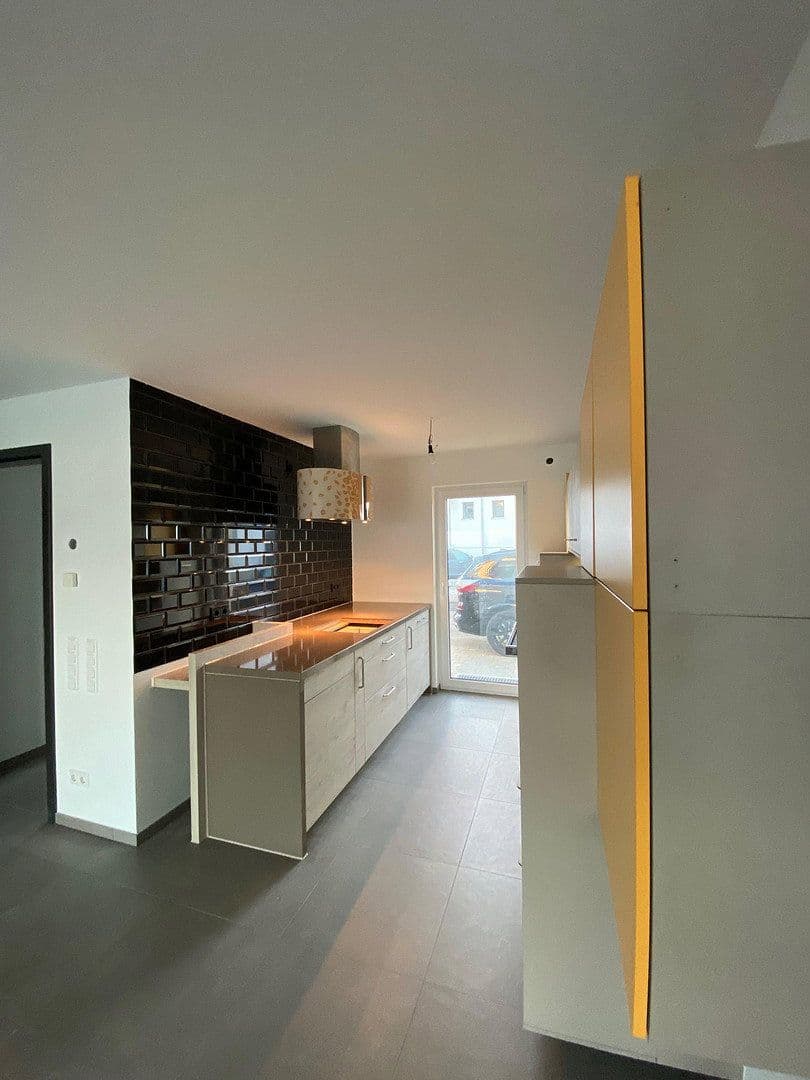Pronájem domu 185 m², pozemek 236 m², Wasserfallweg 21, Amstetten, Bádensko-Württembersko Pronájem domu 185 m², pozemek 236 m², Wasserfallweg 21, Amstetten, Bádensko-Württembersko