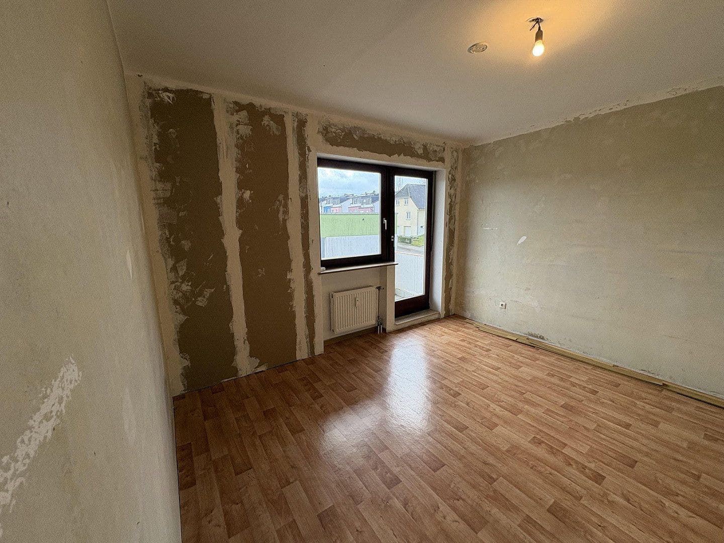 Prodej bytu 3+1 75 m², Jenneweg 129, Saarbrücken, Země Sársko Prodej bytu 3+1 75 m², Jenneweg 129, Saarbrücken, Země Sársko