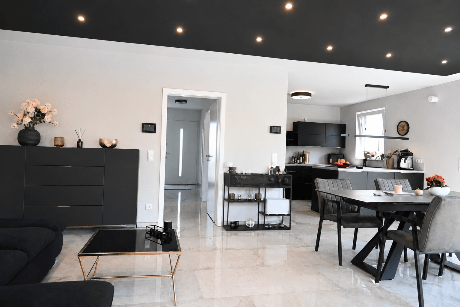 Prodej domu 139 m², pozemek 401 m², Grevenbroich, Severní Porýní-Vestfálsko Prodej domu 139 m², pozemek 401 m², Grevenbroich, Severní Porýní-Vestfálsko