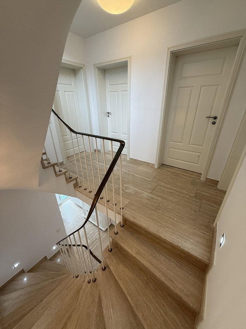 Prodej domu 127 m², pozemek 250 m², Berliner Straße 1b, Pulheim, Severní Porýní-Vestfálsko Prodej domu 127 m², pozemek 250 m², Berliner Straße 1b, Pulheim, Severní Porýní-Vestfálsko