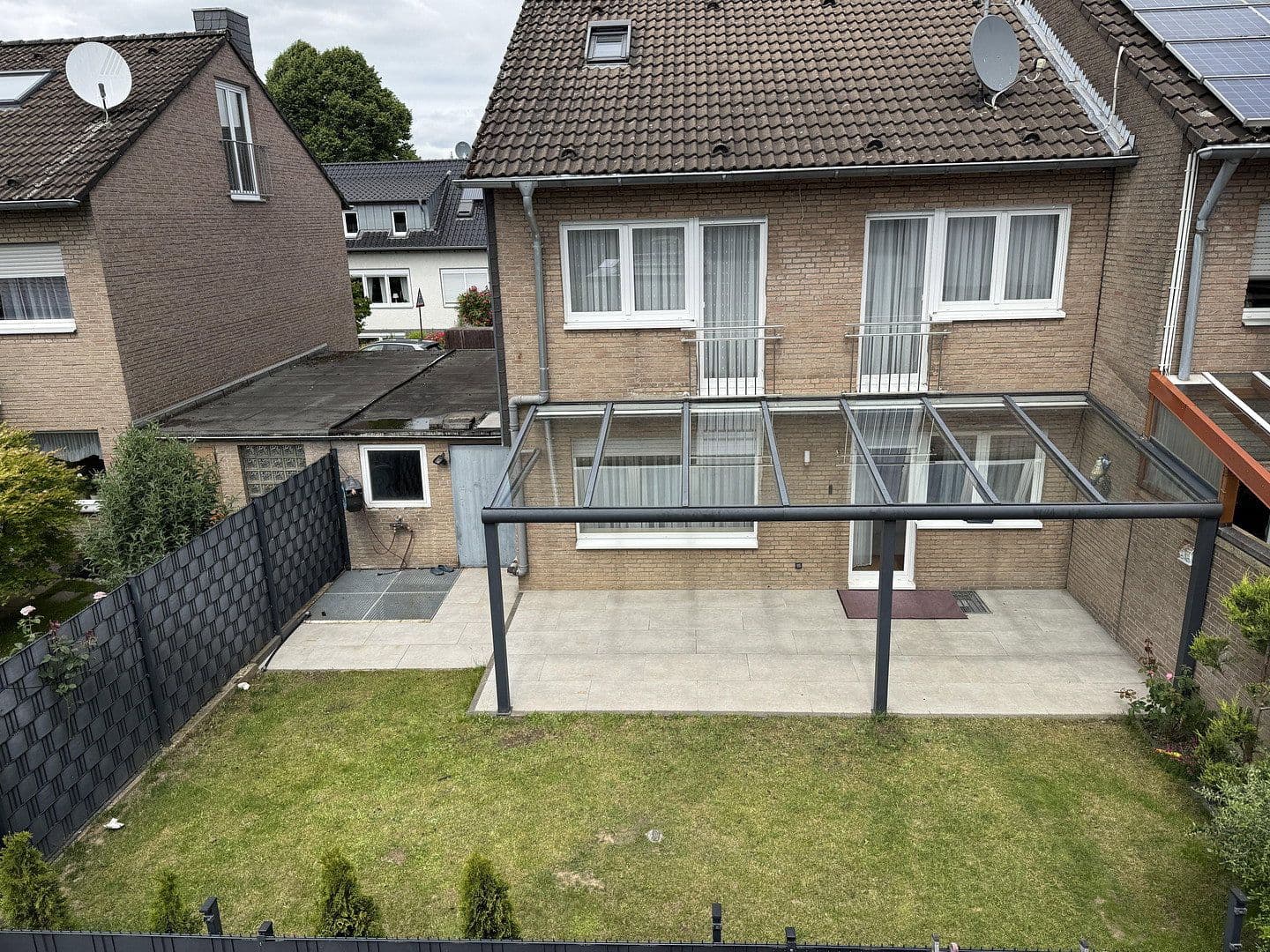 Prodej domu 127 m², pozemek 250 m², Berliner Straße 1b, Pulheim, Severní Porýní-Vestfálsko Prodej domu 127 m², pozemek 250 m², Berliner Straße 1b, Pulheim, Severní Porýní-Vestfálsko