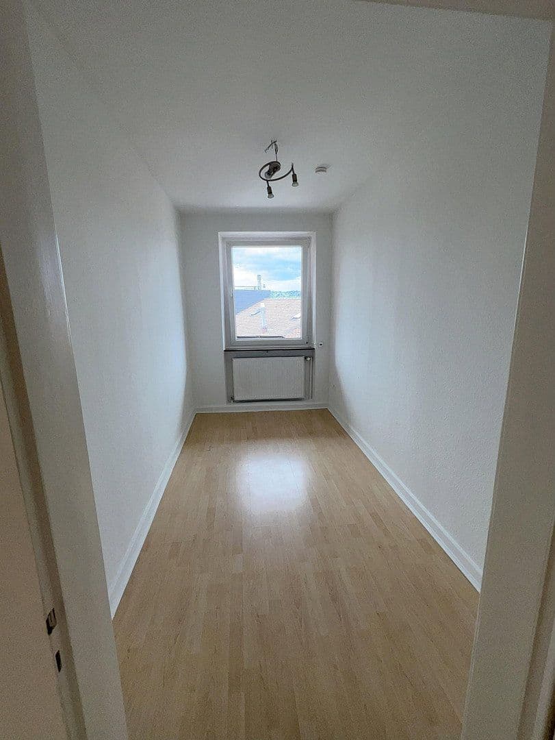 Pronájem bytu 3+1 71 m², Wuppertal, Severní Porýní-Vestfálsko Pronájem bytu 3+1 71 m², Wuppertal, Severní Porýní-Vestfálsko