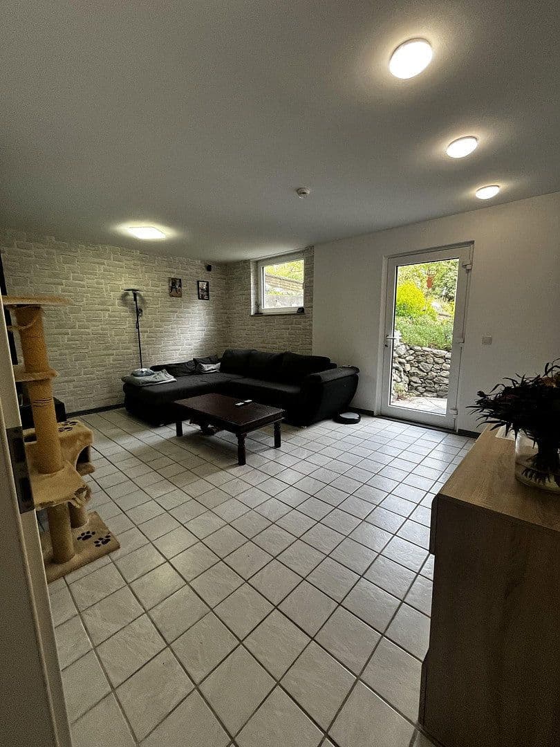 Prodej domu 140 m², pozemek 1.000 m², Warstein, Severní Porýní-Vestfálsko Prodej domu 140 m², pozemek 1.000 m², Warstein, Severní Porýní-Vestfálsko