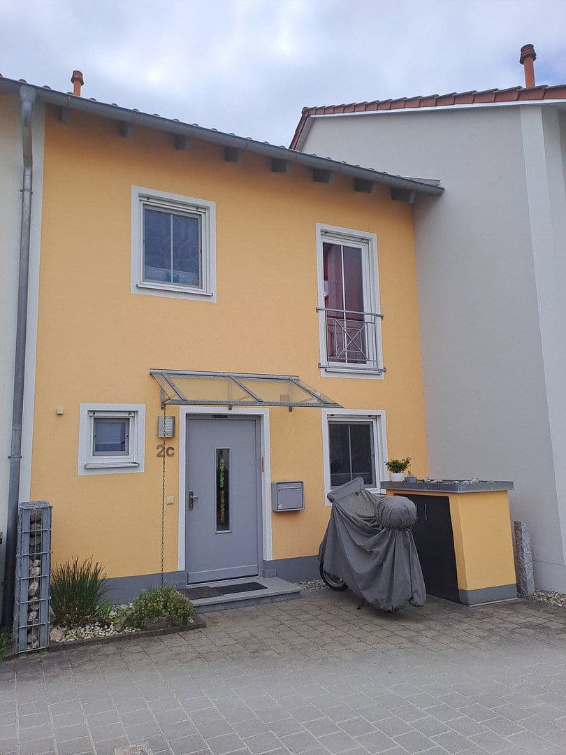 Pronájem domu 140 m², pozemek 220 m², Schrobenhausen, Bavorsko Pronájem domu 140 m², pozemek 220 m², Schrobenhausen, Bavorsko
