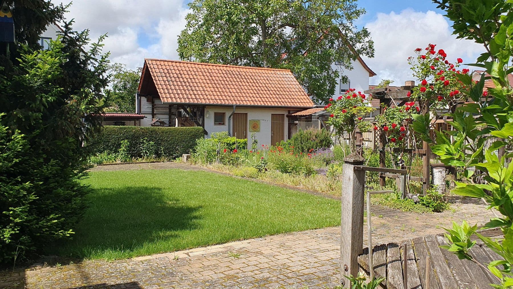 Prodej domu 160 m², pozemek 656 m², Haßloch, Porýní-Falc Prodej domu 160 m², pozemek 656 m², Haßloch, Porýní-Falc