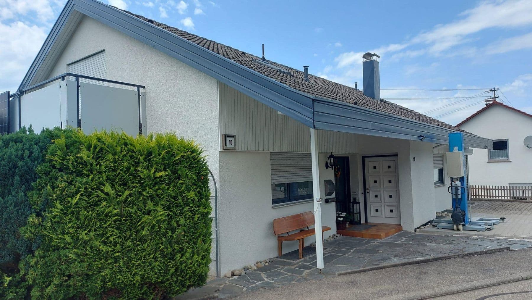 Prodej domu 229 m², pozemek 645 m², Burladingen, Bádensko-Württembersko Prodej domu 229 m², pozemek 645 m², Burladingen, Bádensko-Württembersko