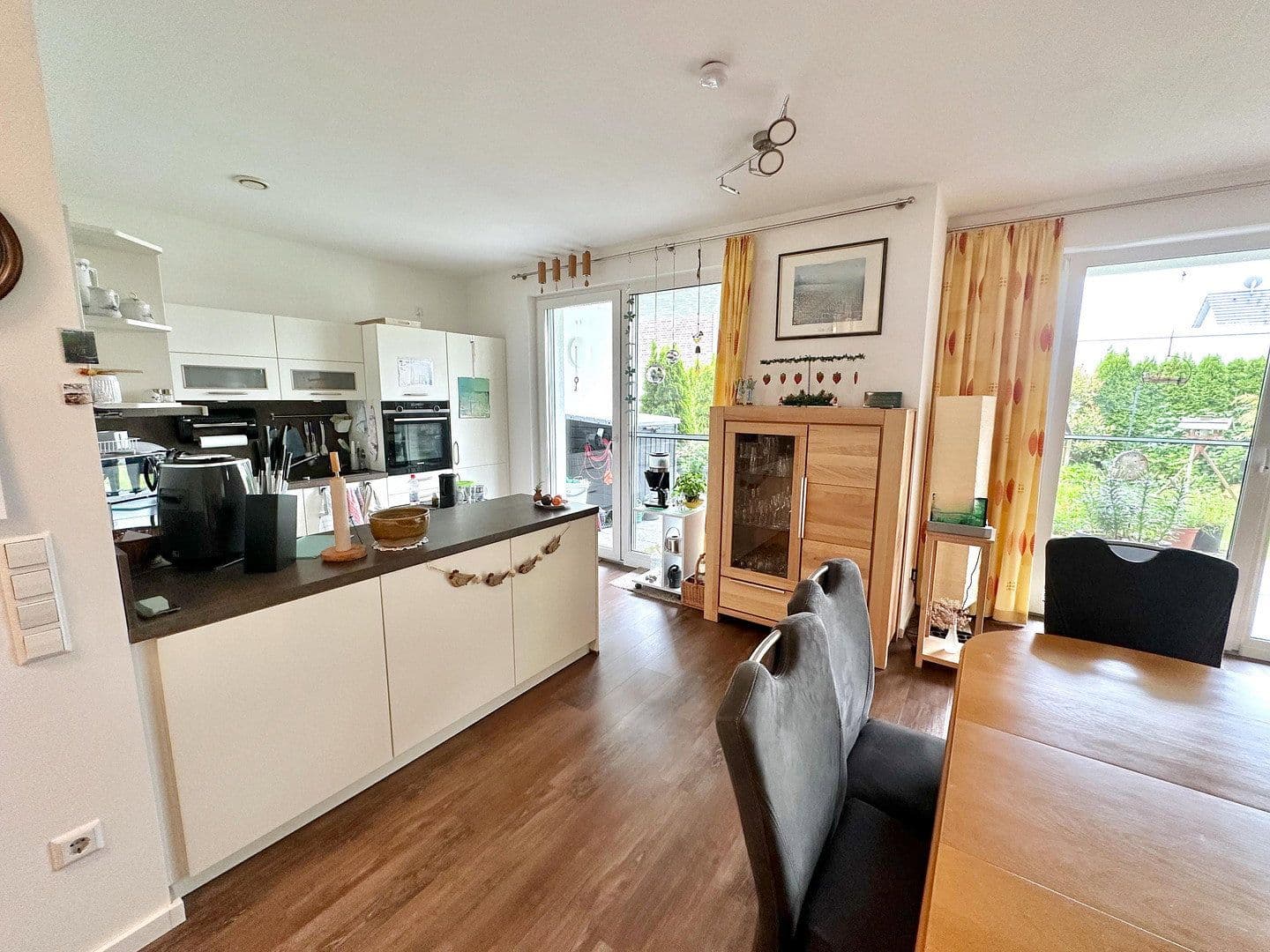 Pronájem bytu 3+1 105 m², Lise-Meitner-Straße 7, Hildesheim, Dolní Sasko Pronájem bytu 3+1 105 m², Lise-Meitner-Straße 7, Hildesheim, Dolní Sasko