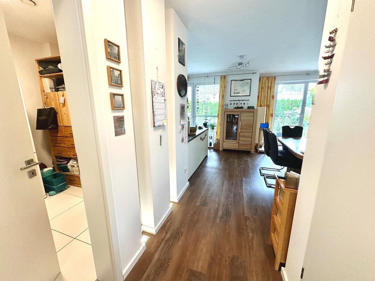Pronájem bytu 3+1 105 m², Lise-Meitner-Straße 7, Hildesheim, Dolní Sasko Pronájem bytu 3+1 105 m², Lise-Meitner-Straße 7, Hildesheim, Dolní Sasko