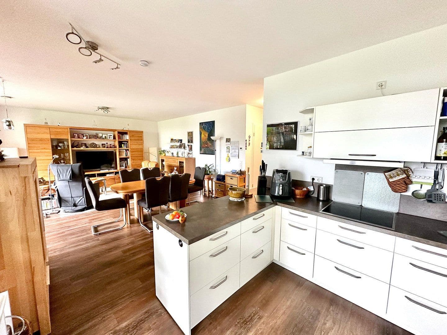 Pronájem bytu 3+1 105 m², Lise-Meitner-Straße 7, Hildesheim, Dolní Sasko Pronájem bytu 3+1 105 m², Lise-Meitner-Straße 7, Hildesheim, Dolní Sasko