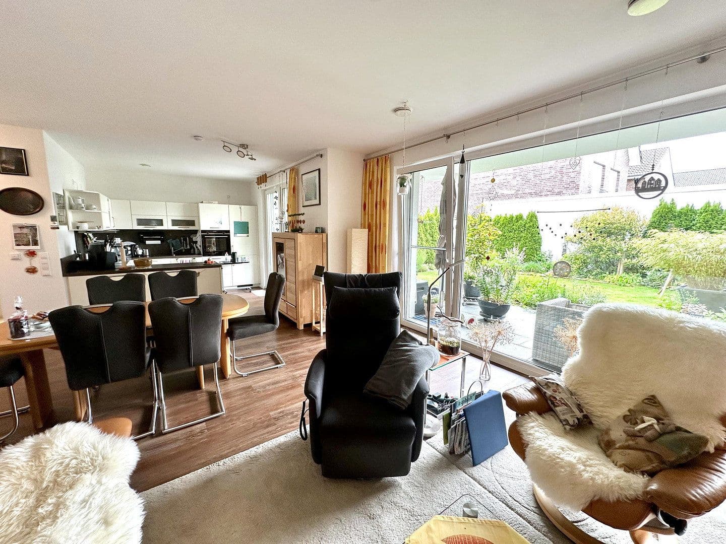Pronájem bytu 3+1 105 m², Lise-Meitner-Straße 7, Hildesheim, Dolní Sasko Pronájem bytu 3+1 105 m², Lise-Meitner-Straße 7, Hildesheim, Dolní Sasko